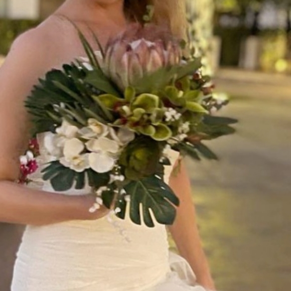 Tropical wedding bouquet - Picture 5 of 12